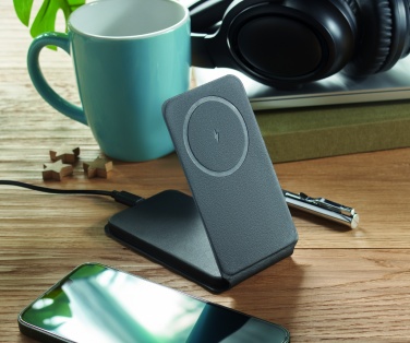 Logo trade promotional gift photo of: Foldable magnetic charger 15W