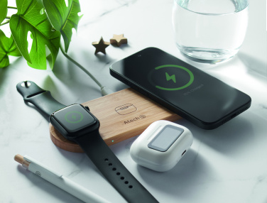 Logotrade corporate gift picture of: 3 in 1 15W wireless charger
