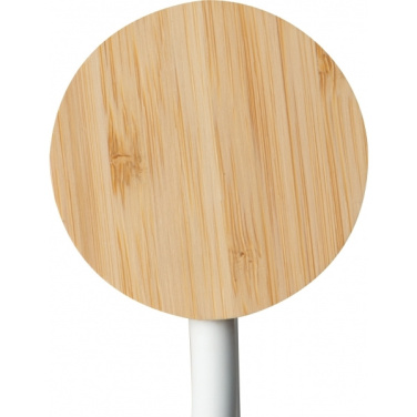 Logo trade meened foto: Juhtmeta laadijaga laualampTomsk