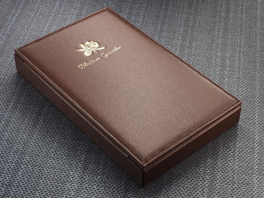 Logotrade firmakingituse foto: Arve karp 1096280