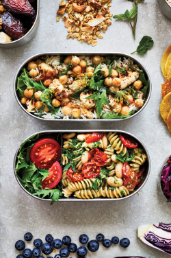 Logotrade meene foto: Black+Blum roostevabast terasest toidukarp