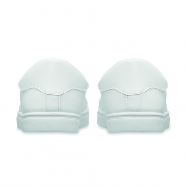 Logotrade korporatīvās dāvanas foto: PU 47 izmēra kedas